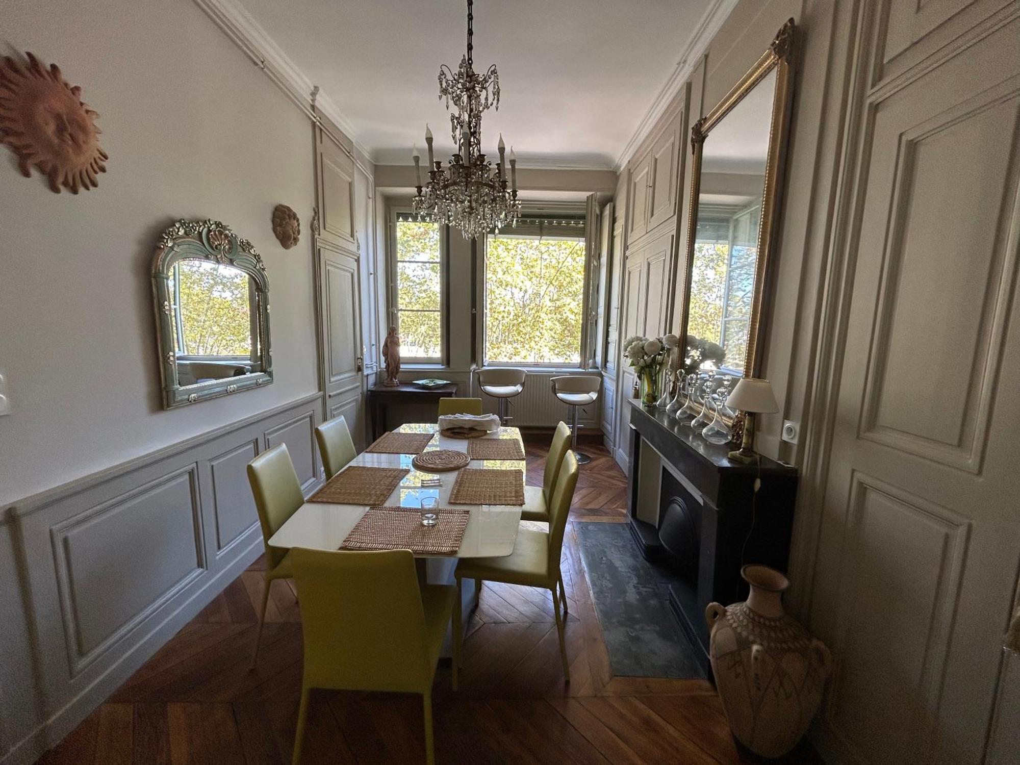Apartment Les 24 Colonnes *